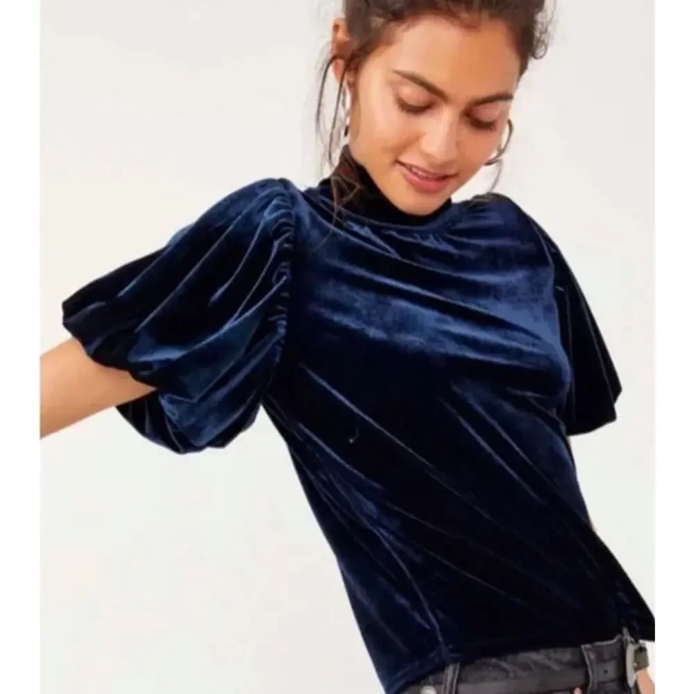 Free People Claudia Velvet Top Mock Neck Puff Sleeve Size M Witchy Boho Romantic